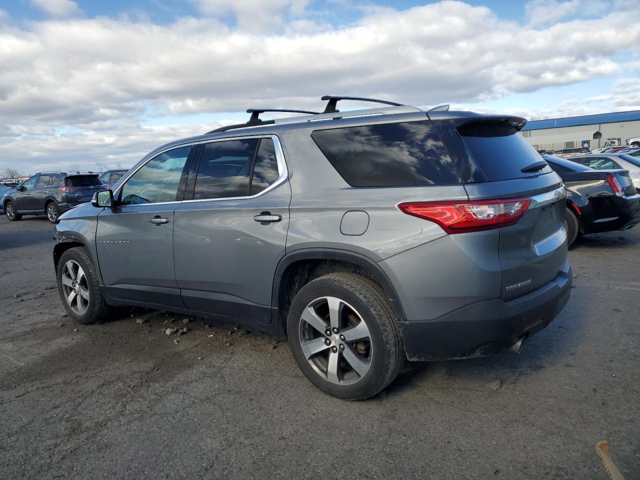 CHEVROLET TRAVERSE LT