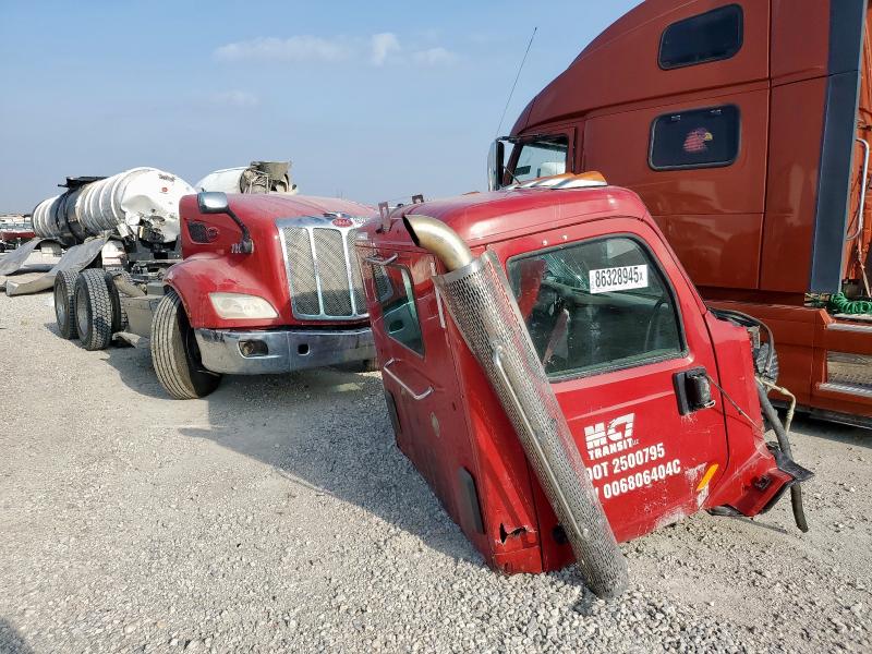 Global Auto Auctions: 2015 PETERBILT 579