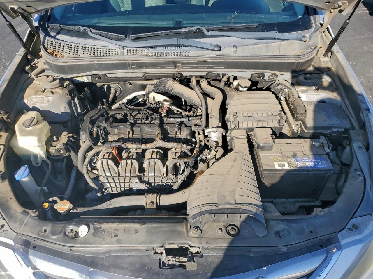 Lot #3304022589 2011 HYUNDAI SONATA SE