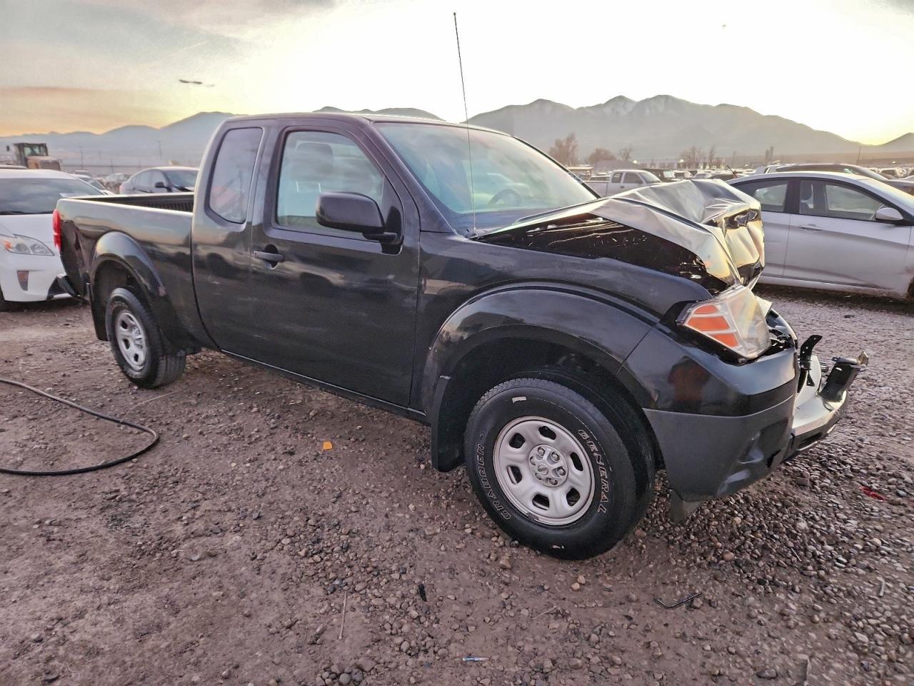NISSAN FRONTIER S