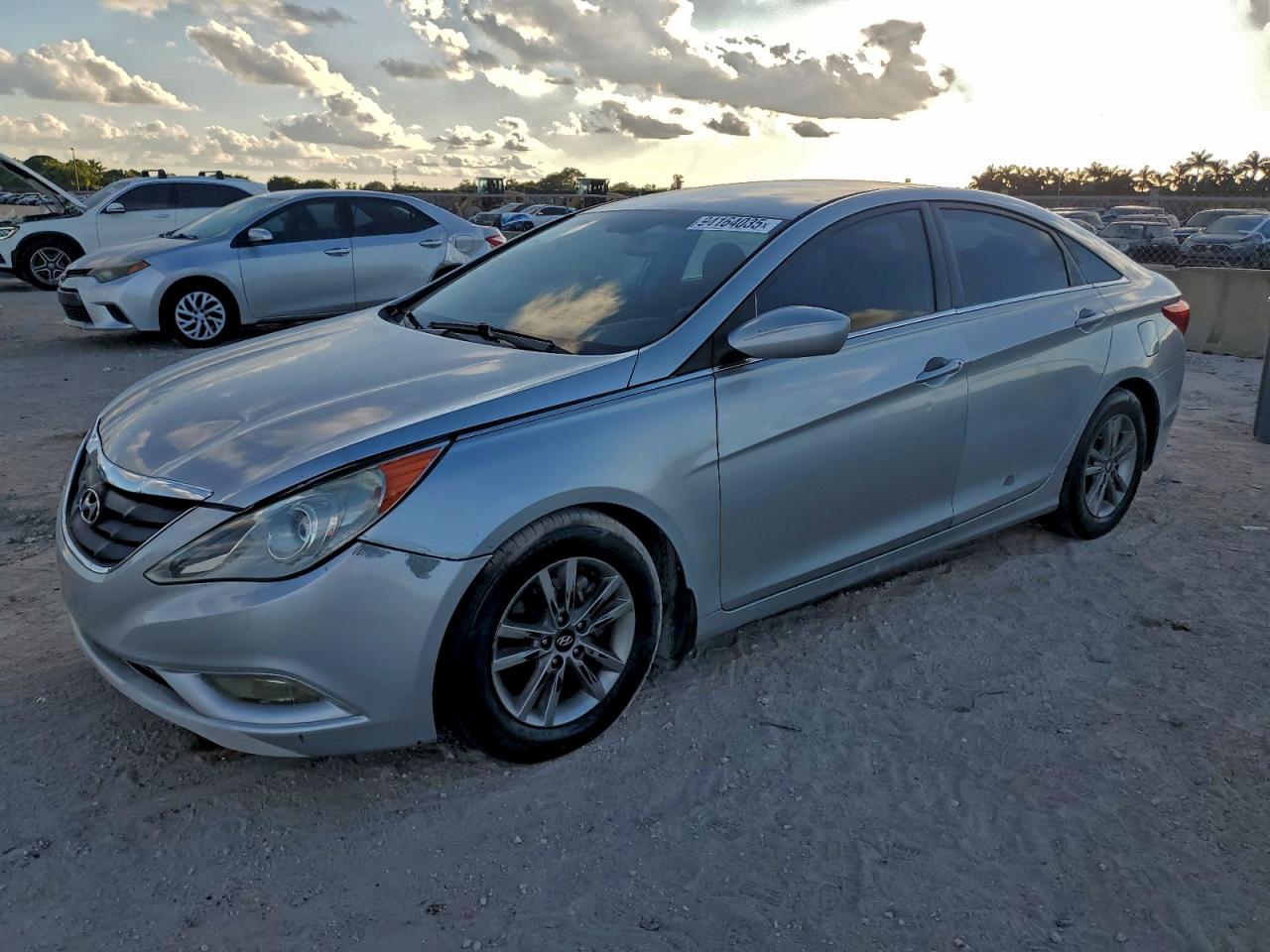 Lot #3302878923 2013 HYUNDAI SONATA GLS