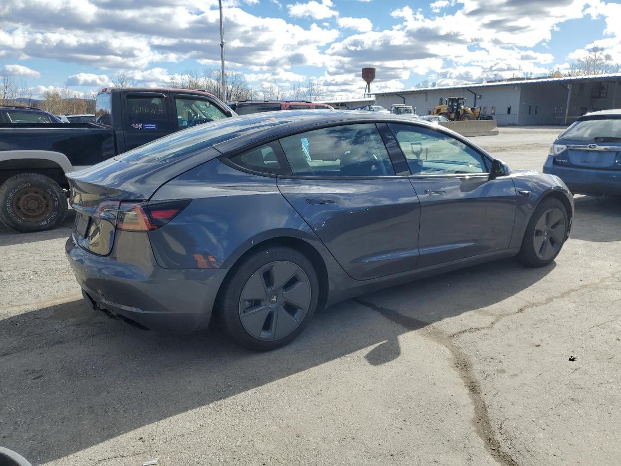 TESLA MODEL 3