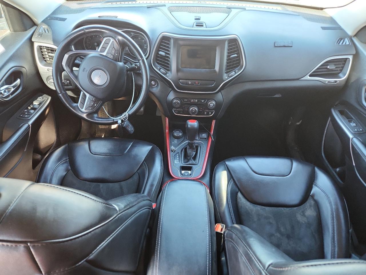 JEEP GRAND CHEROKEE LATITUDE PLUS