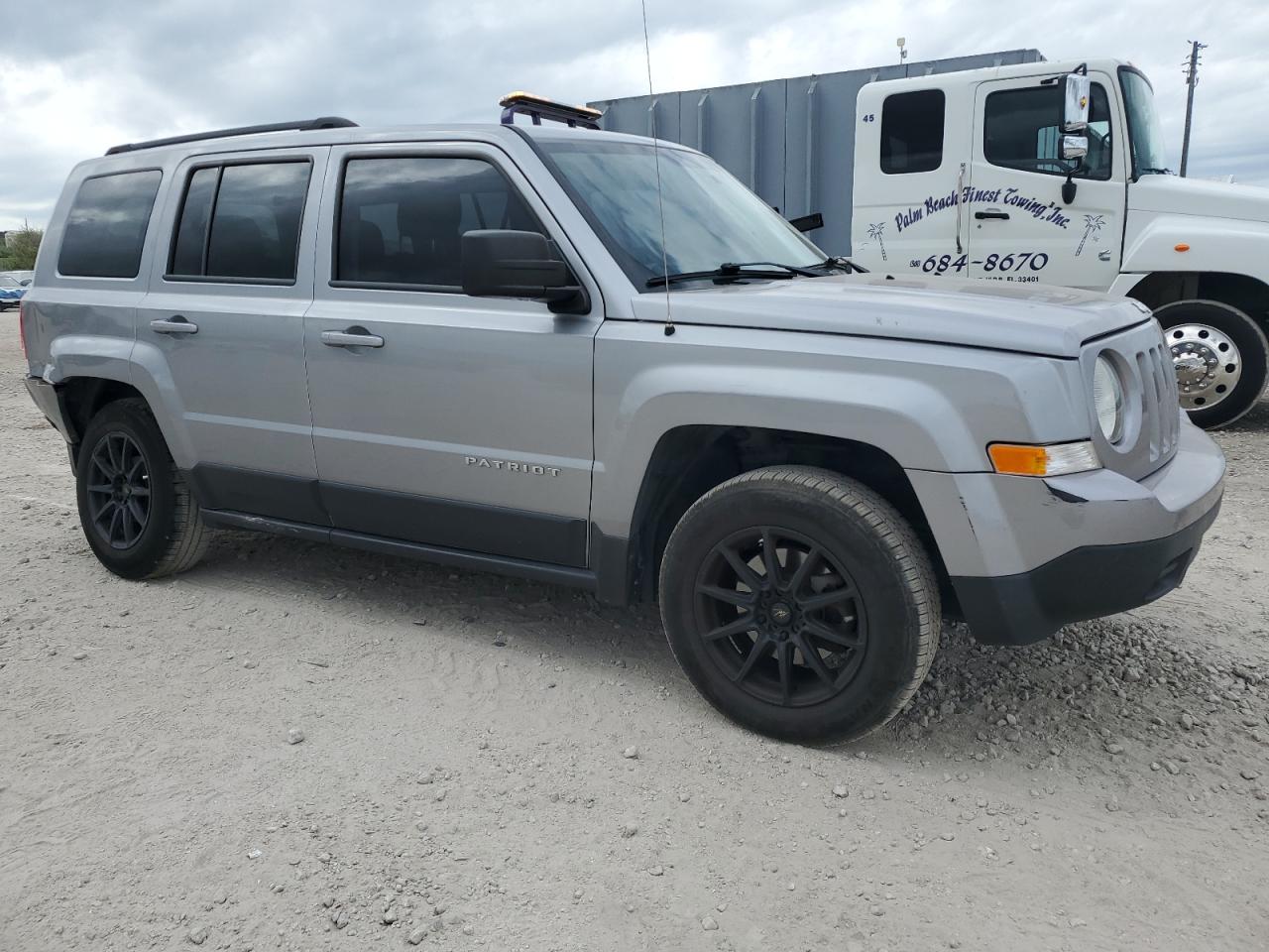 Lot #3303611930 2017 JEEP PATRIOT SP
