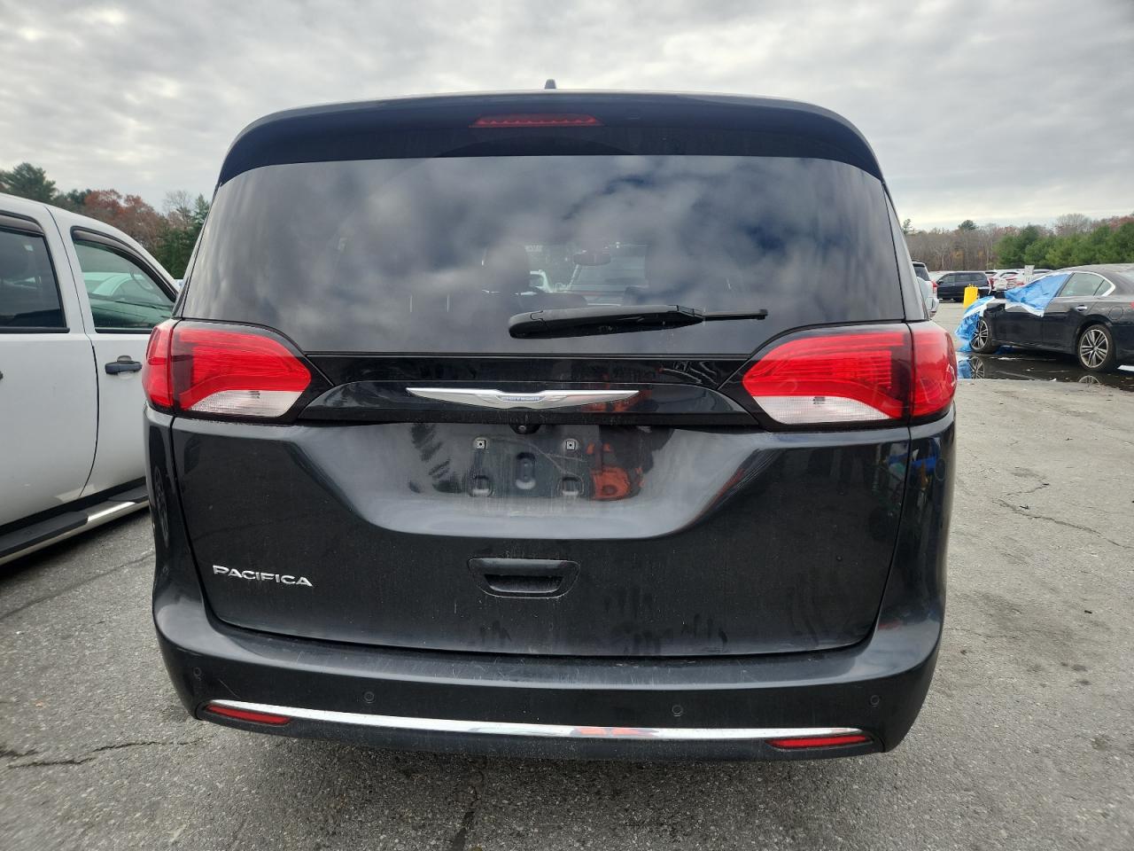 CHRYSLER PACIFICA TOURING L