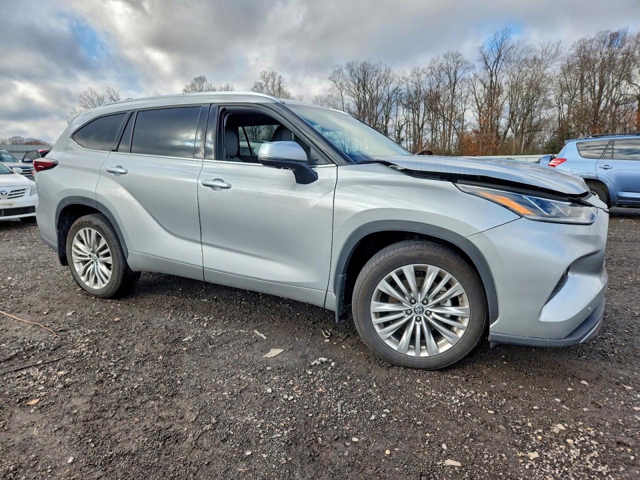 TOYOTA HIGHLANDER LE