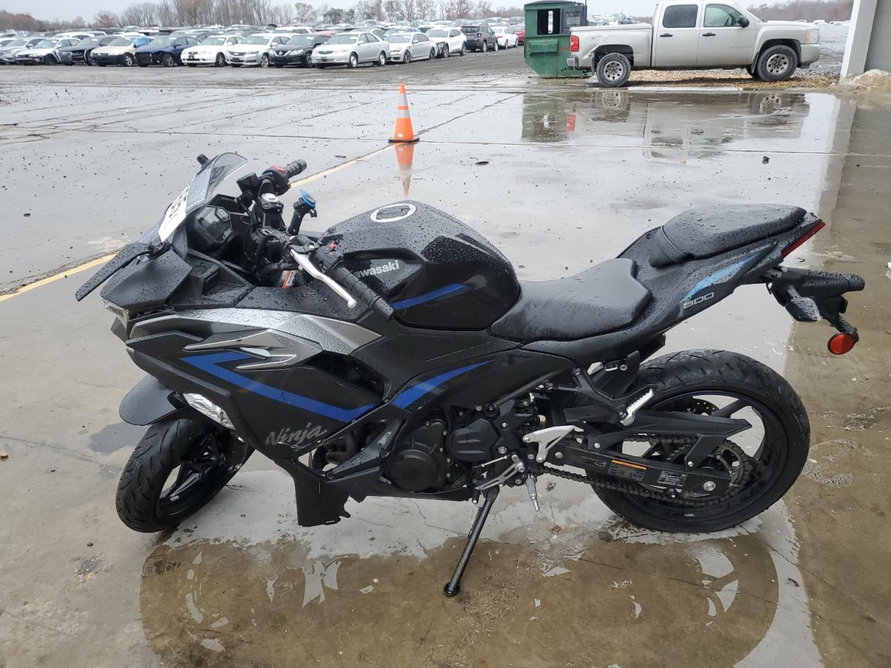 Lot #3301847403 2025 KAWASAKI EX500