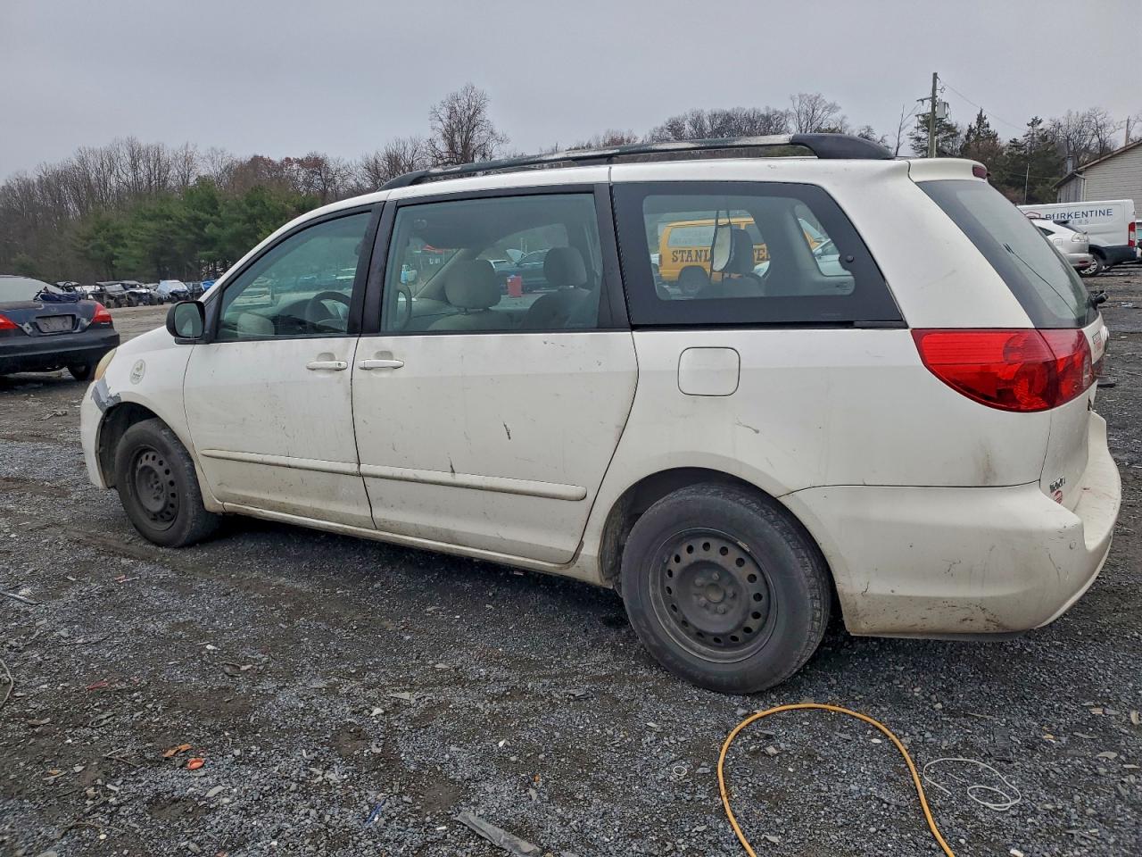 Lot #3315961147 2006 TOYOTA SIENNA CE