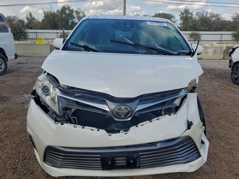 2018 TOYOTA SIENNA XLE #3304635947