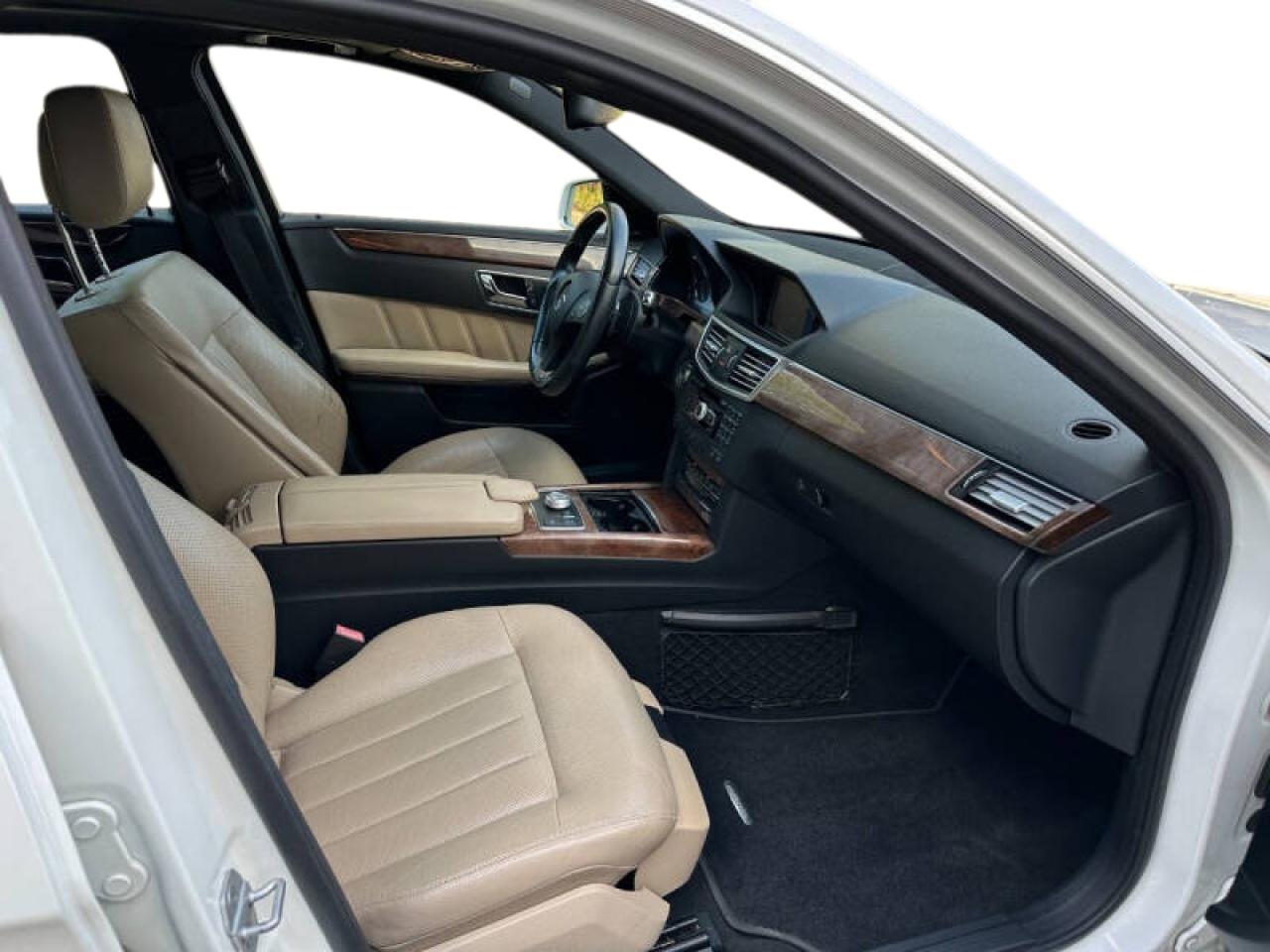 MERCEDES-BENZ E-CLASS 550