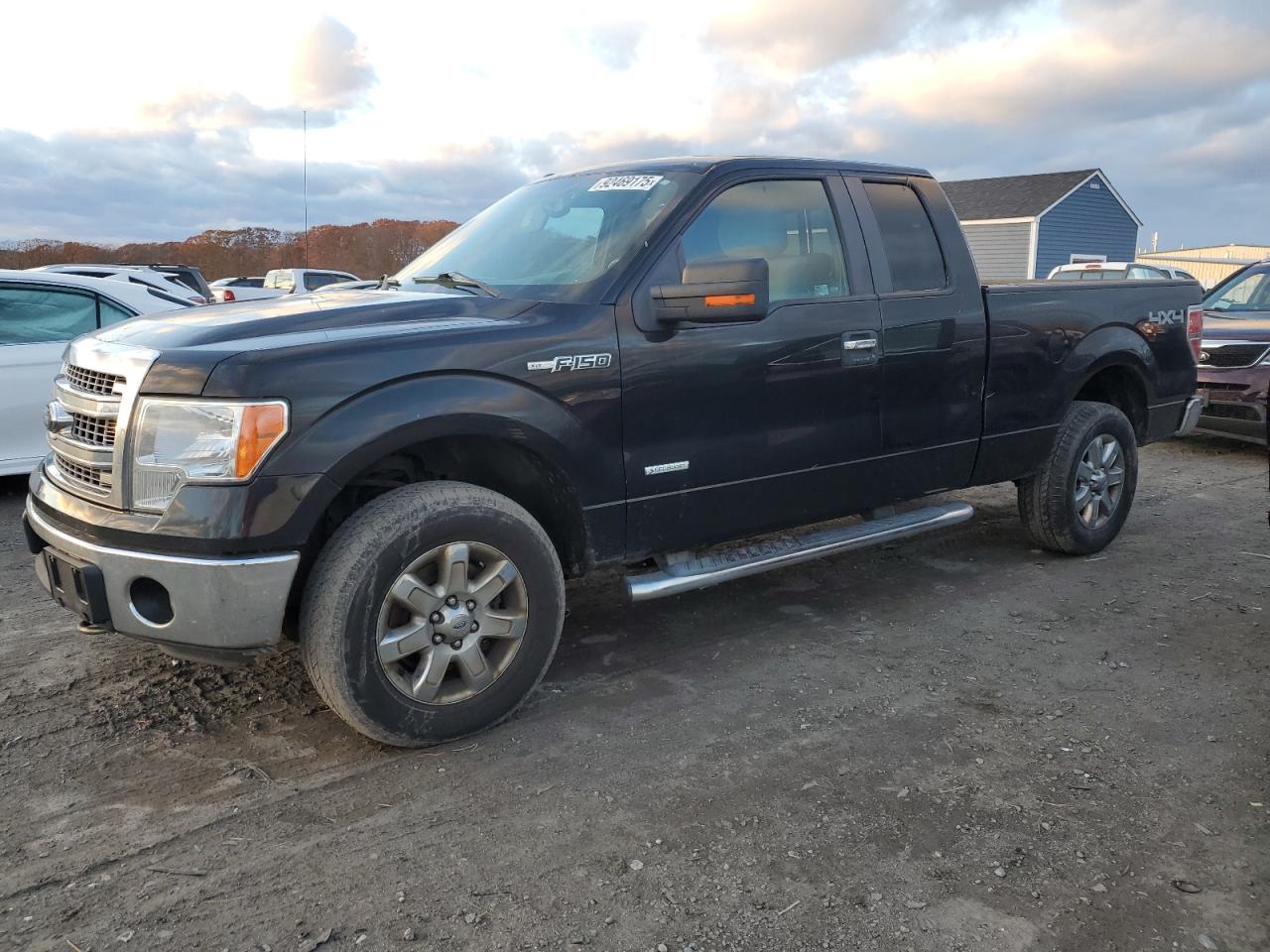 FORD F-150 SUPER CAB