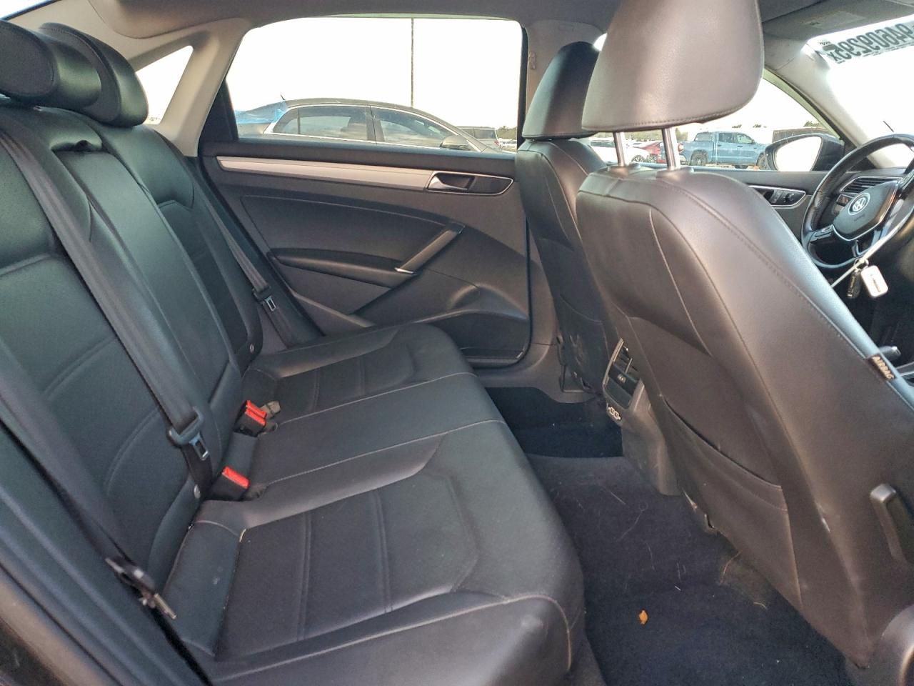 VOLKSWAGEN PASSAT WOLFSBURG