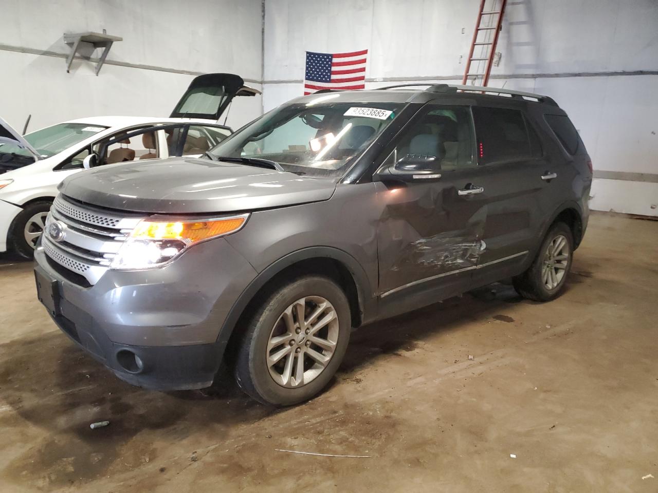 FORD EXPLORER XLT