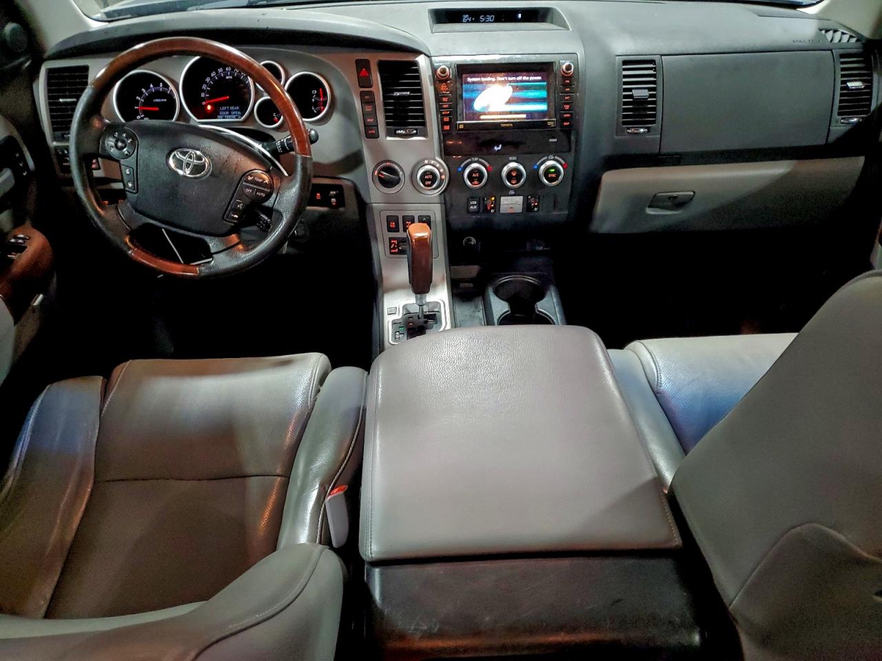 TOYOTA SEQUOIA PLATINUM