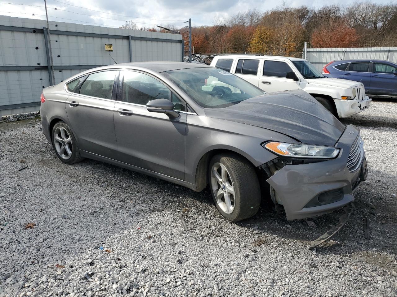 FORD FUSION SE