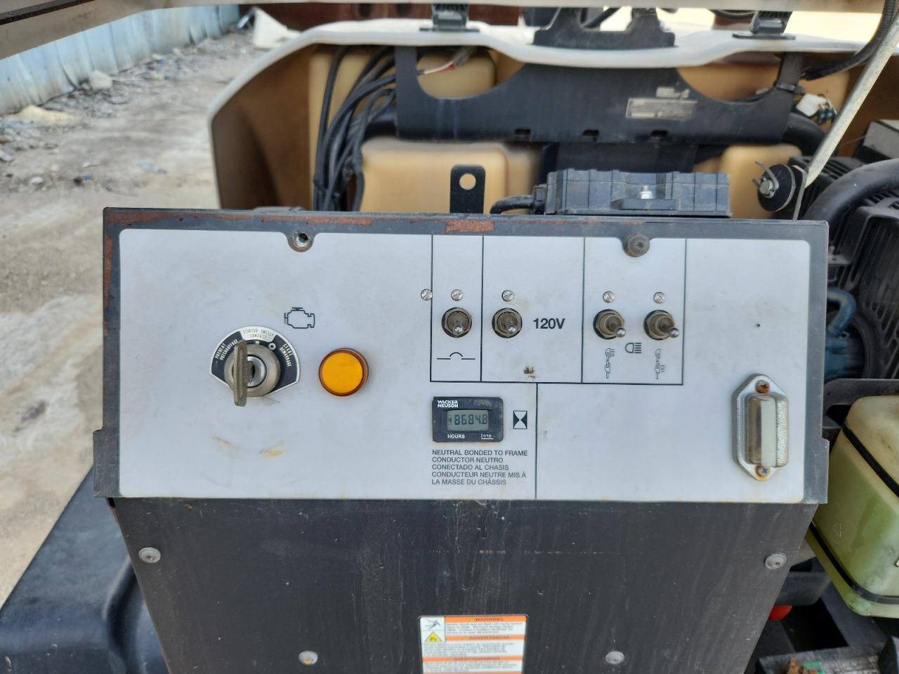 Lot #3304560473 2000 WACKE LIGHTTOWER