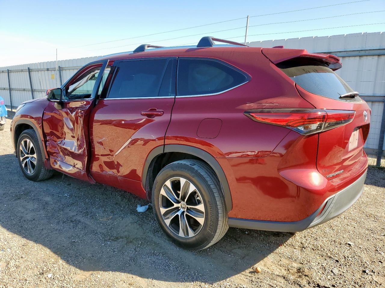 TOYOTA HIGHLANDER XLE