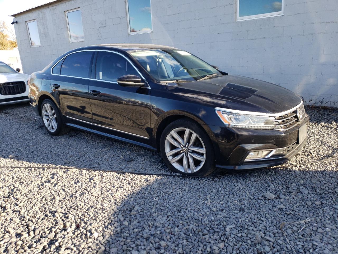 VOLKSWAGEN PASSAT SE