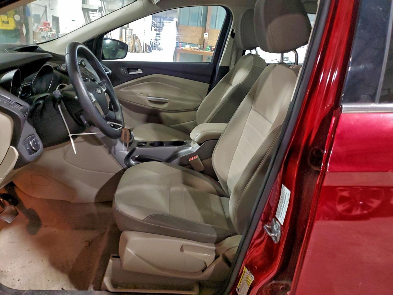 FORD ESCAPE SE