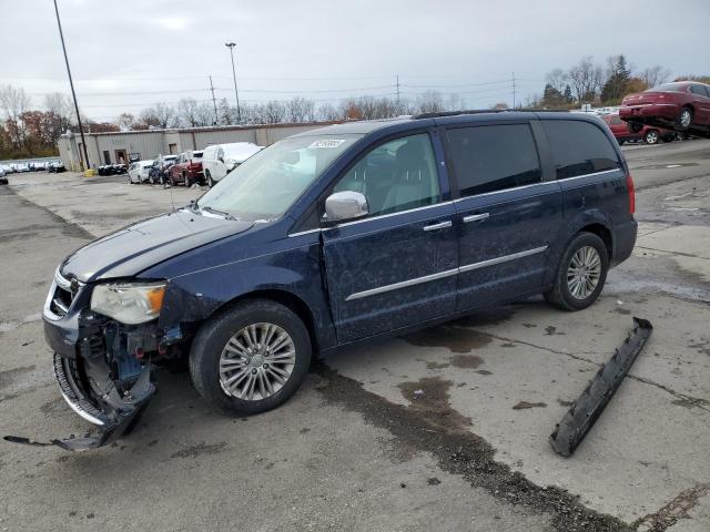 Global Auto Auctions: 2015 CHRYSLER TOWN & COU