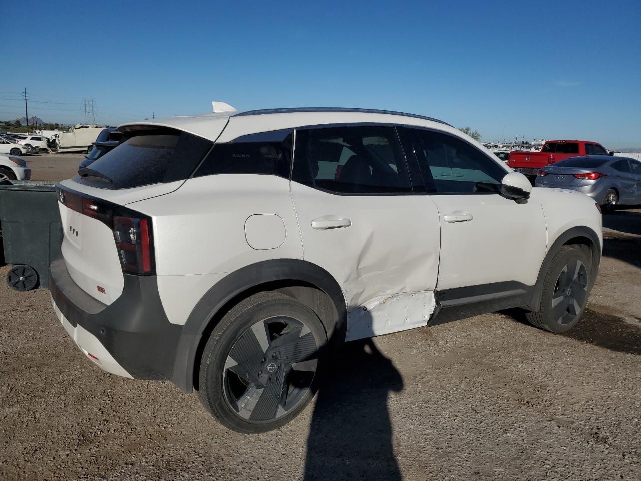 NISSAN KICKS SR