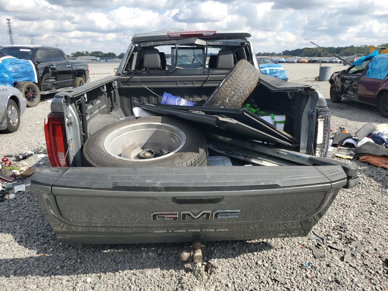 GMC SIERRA K1500 SLT