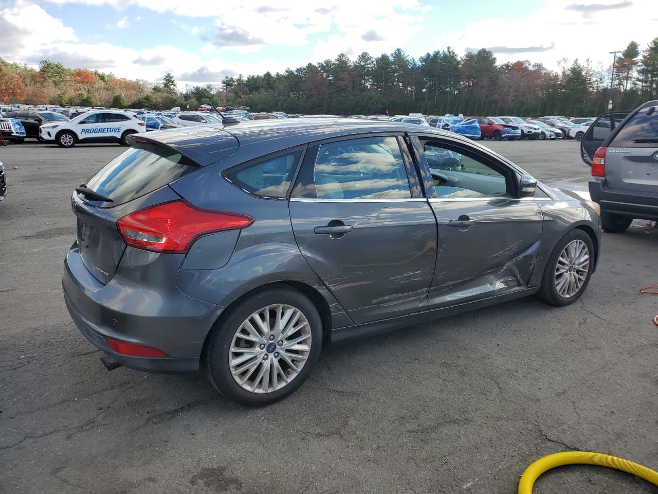 FORD FOCUS TITANIUM