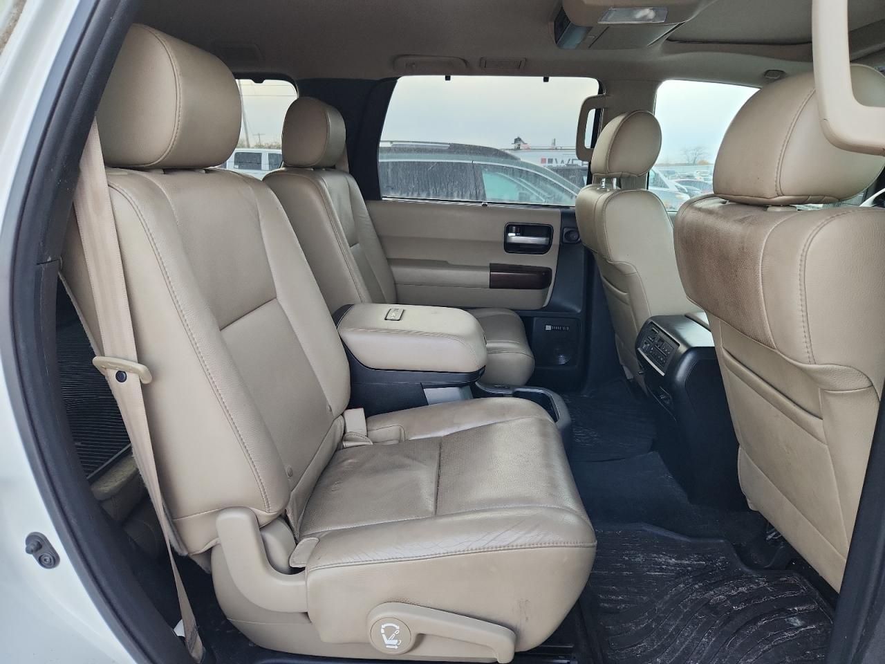 TOYOTA SEQUOIA PLATINUM