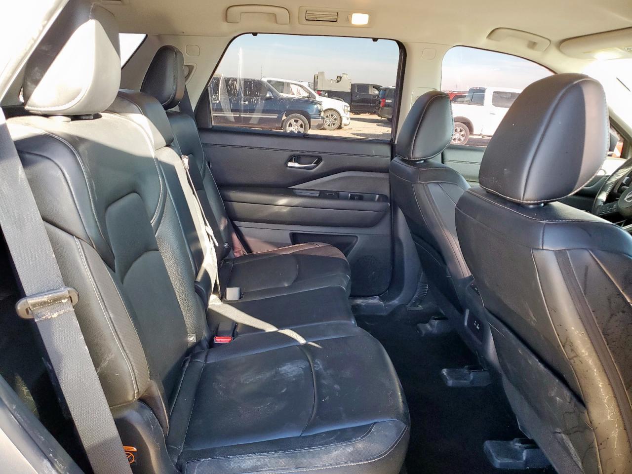 NISSAN PATHFINDER SL