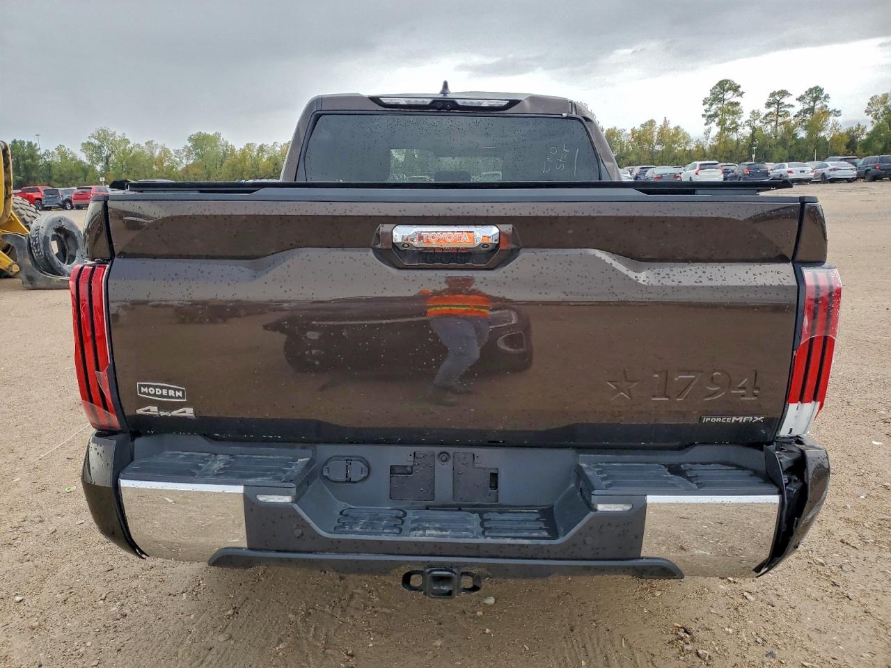 TOYOTA TUNDRA CREWMAX PLATINUM