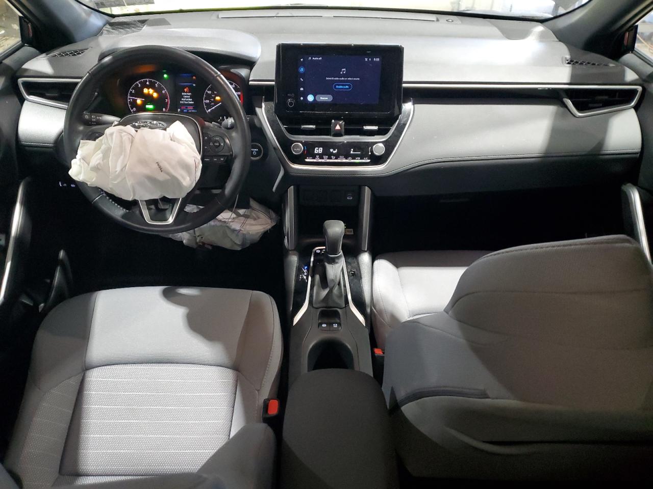 TOYOTA COROLLA CROSS LE