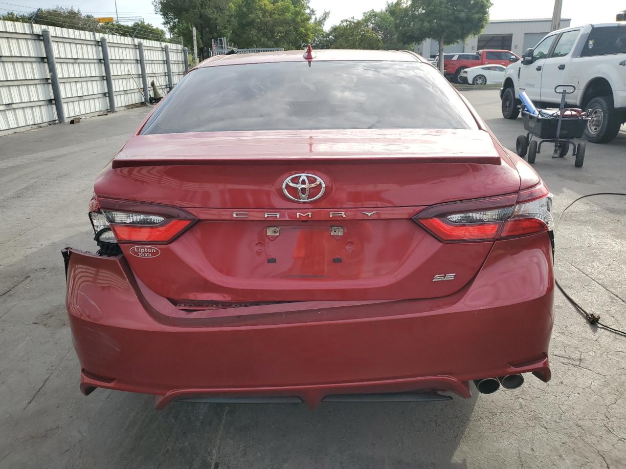 TOYOTA CAMRY SE