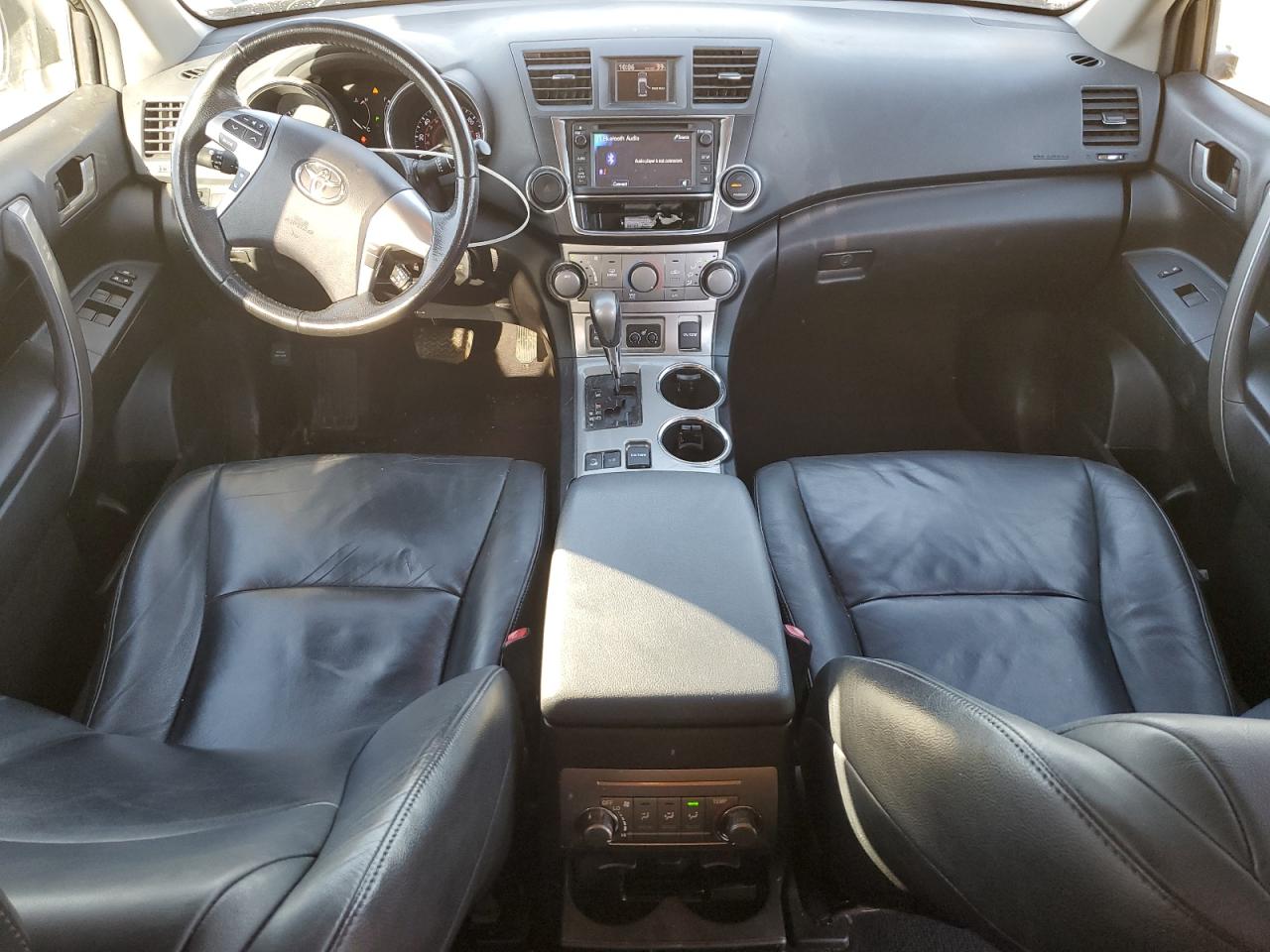 TOYOTA HIGHLANDER BASE