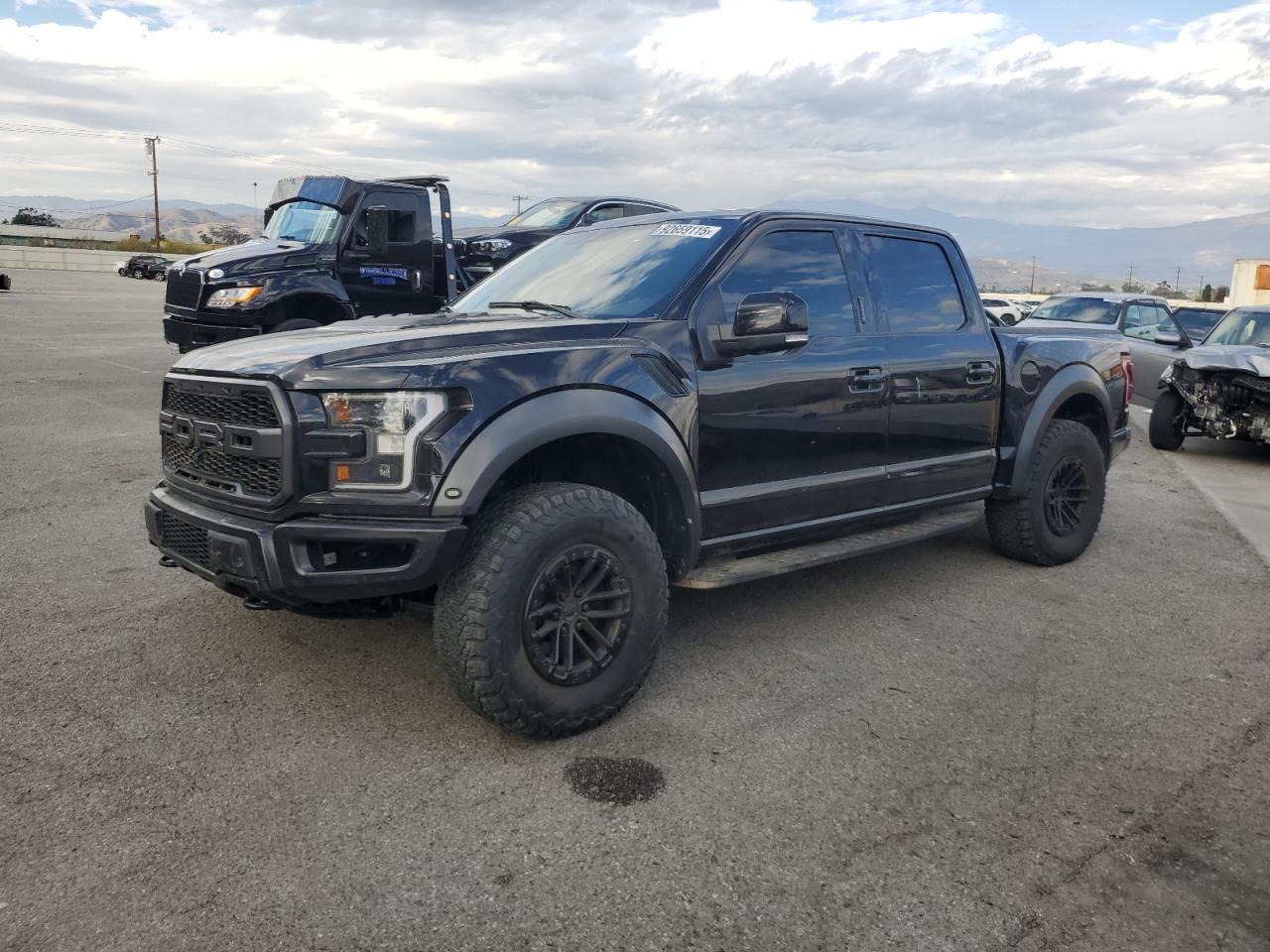 FORD F-150 RAPTOR