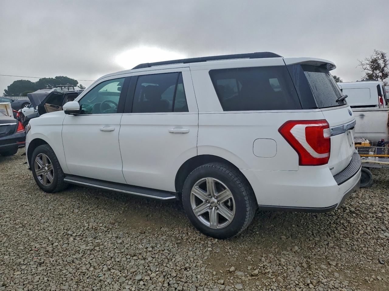 FORD EXPEDITION XLT
