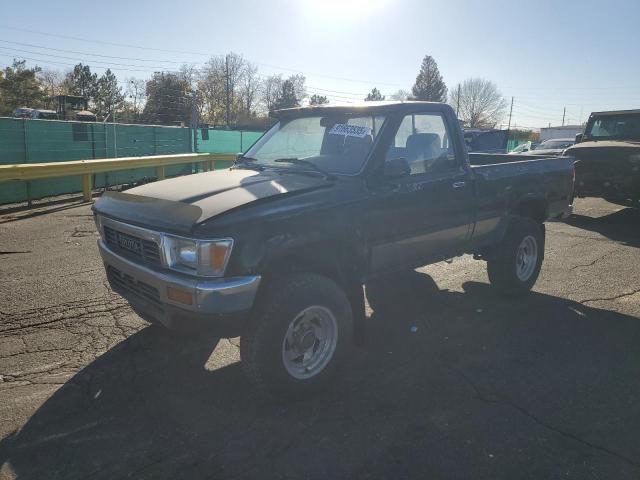 Global Auto Auctions: 1990 TOYOTA PICKUP 1/2