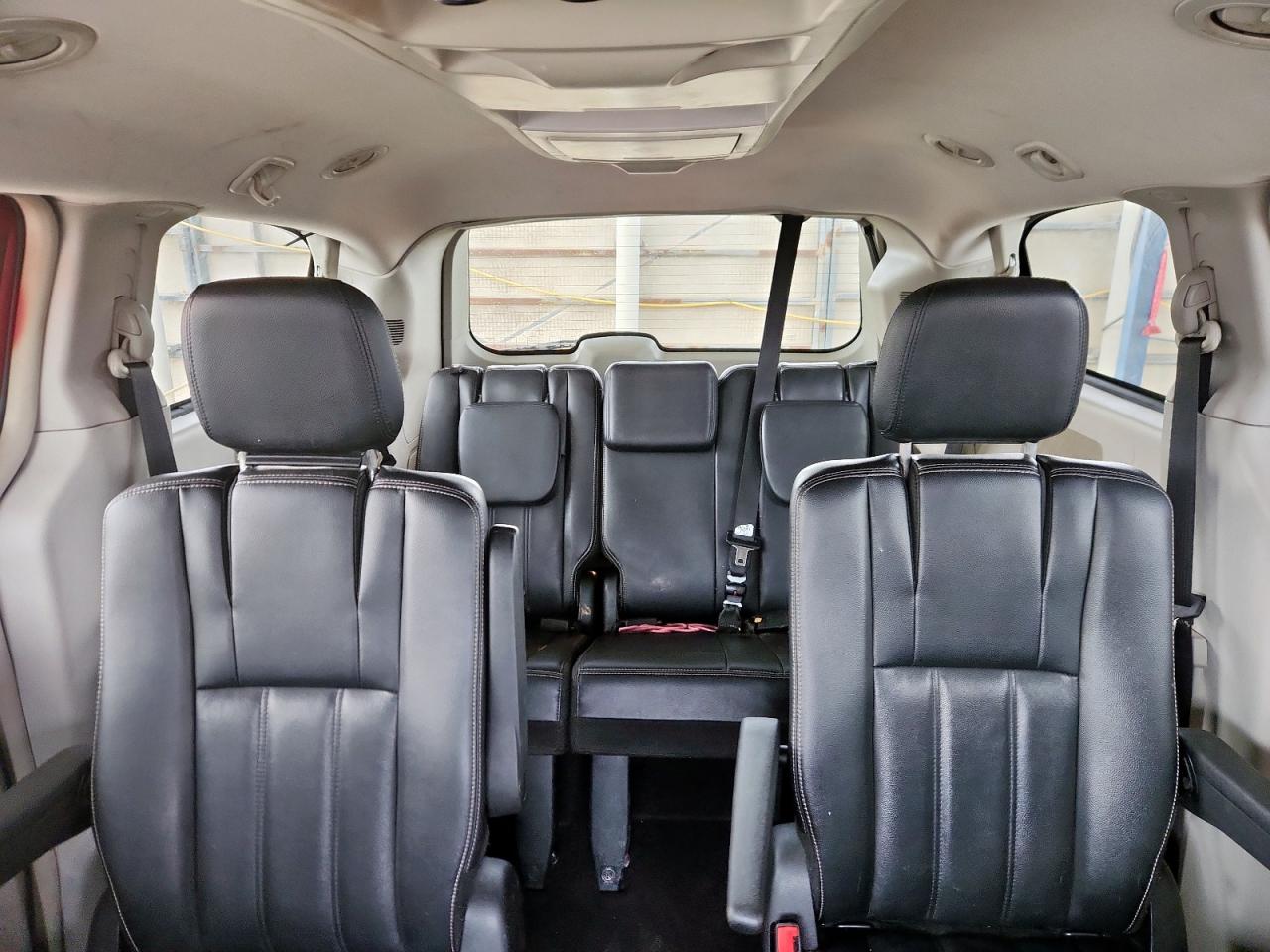 CHRYSLER TOWN & COUNTRY TOURING