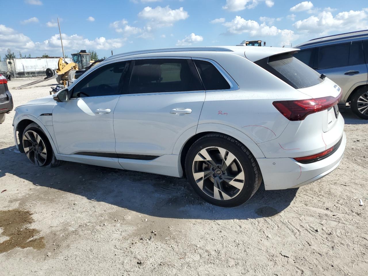 AUDI E-TRON PREMIUM PLUS