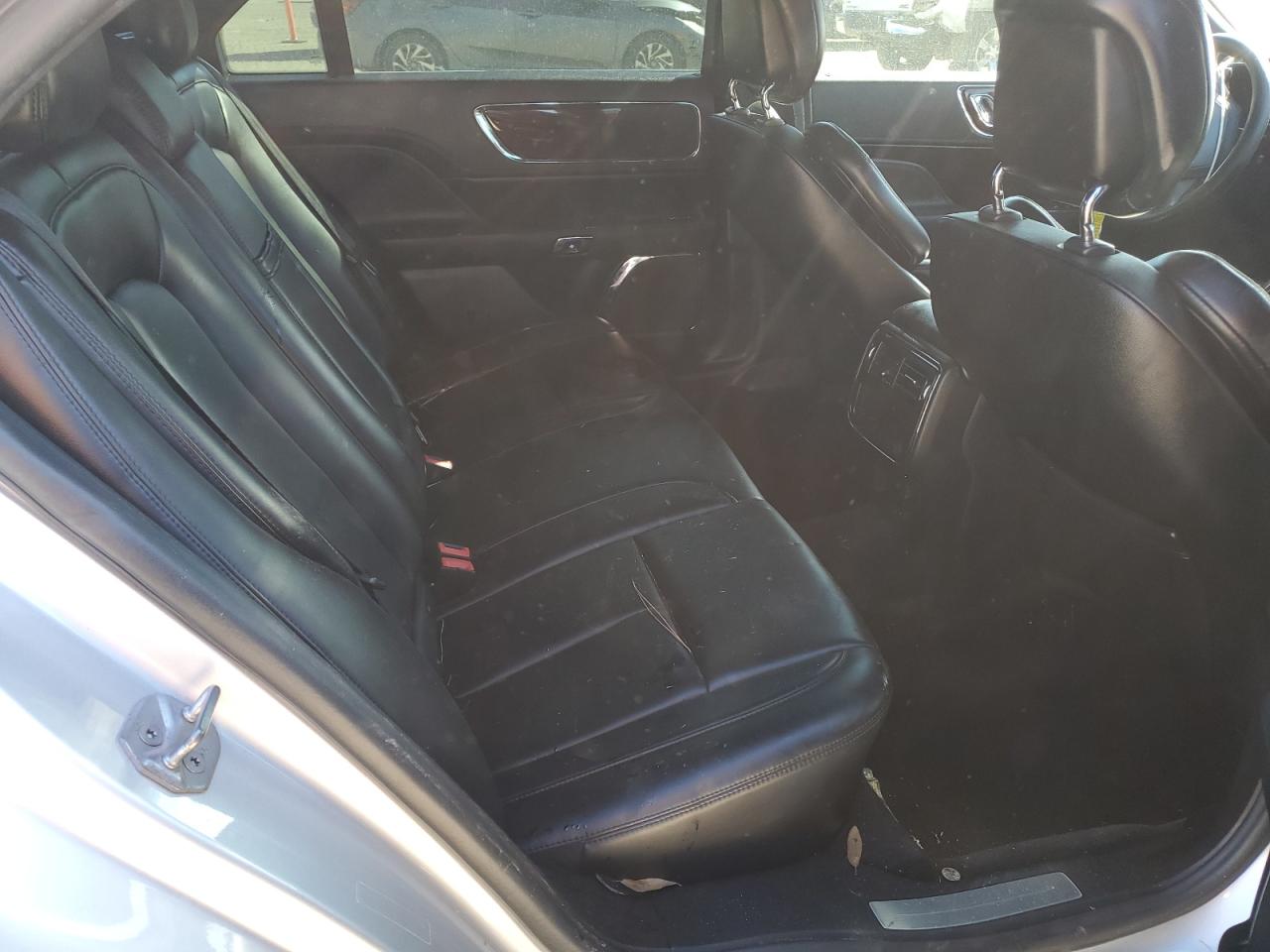 LINCOLN CONTINENTAL PREMIERE