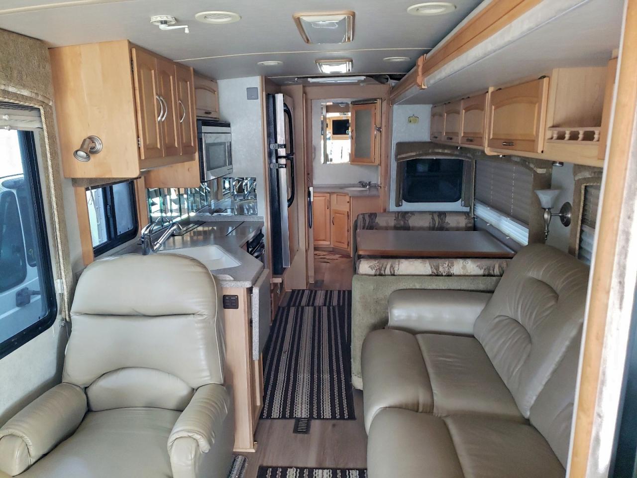 Lot #3303658959 2005 FREIGHTLINER CHASSIS X