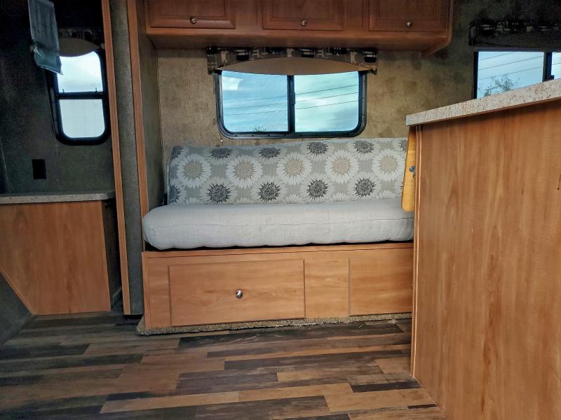 2015 USCG MOTORHOME #3301683625