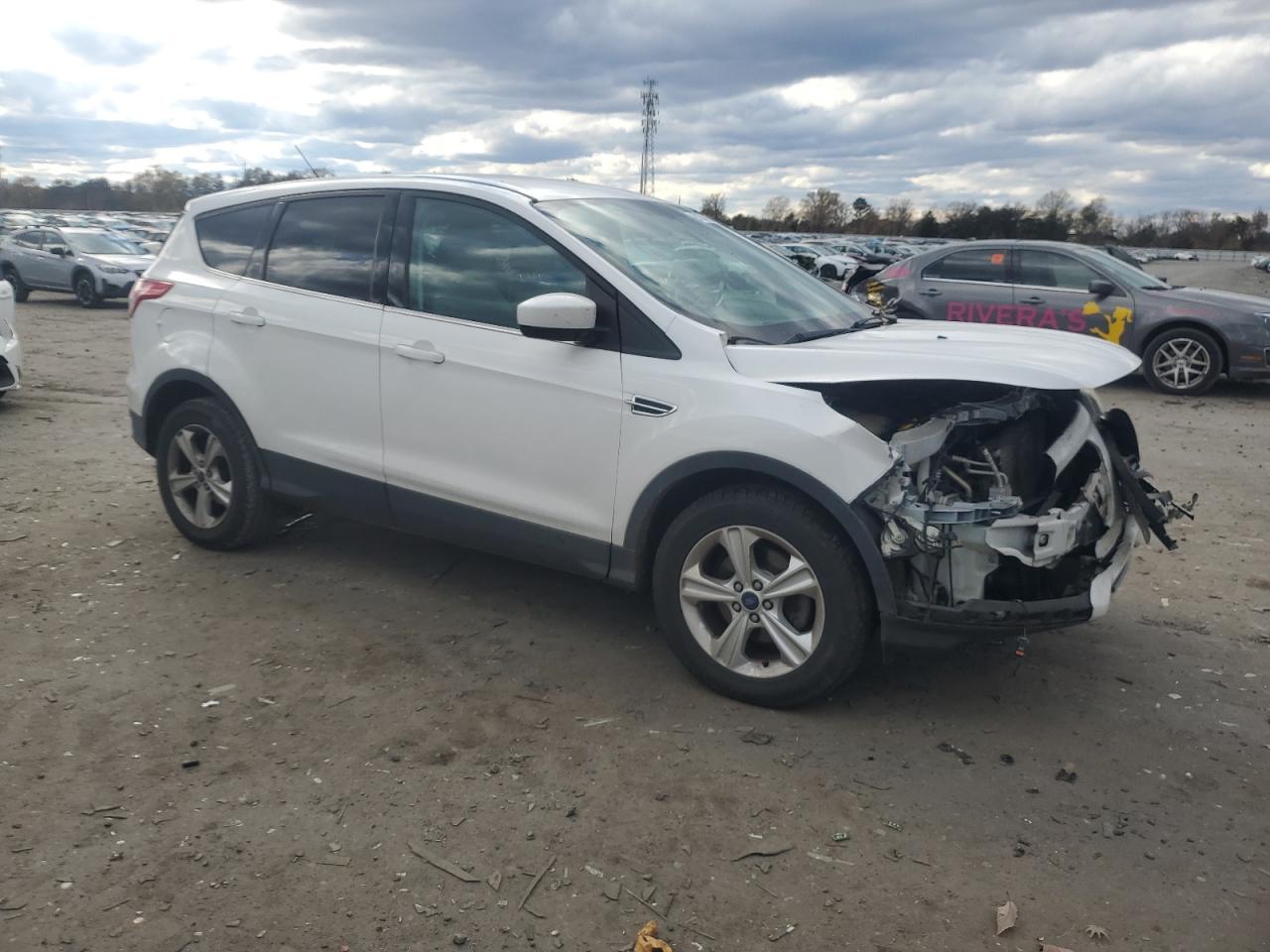 FORD ESCAPE SE