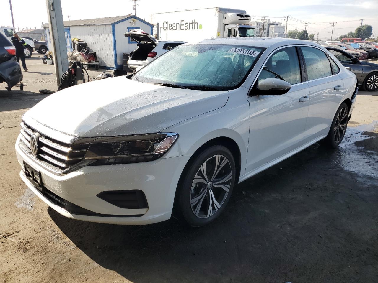 VOLKSWAGEN PASSAT SE