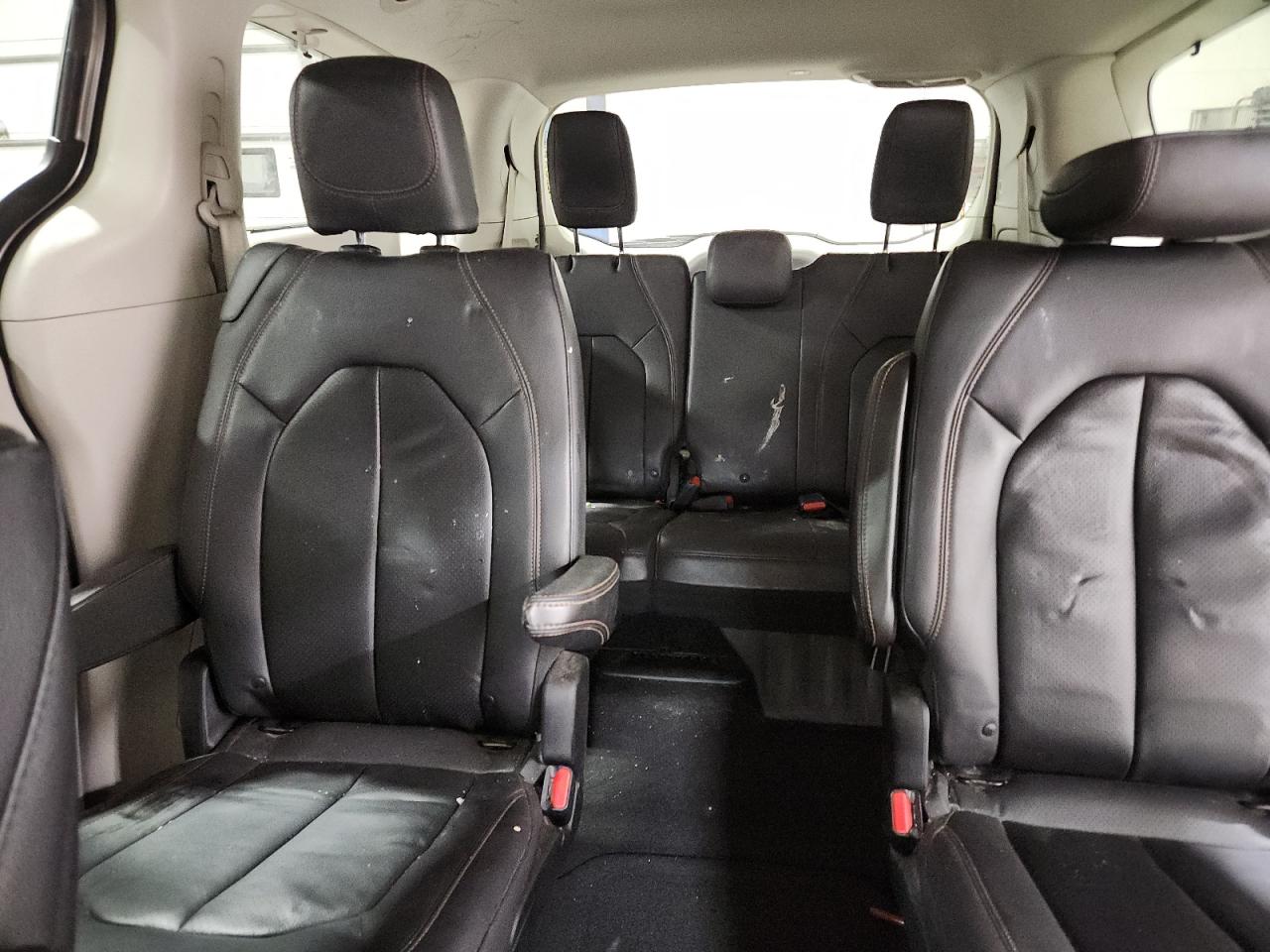 CHRYSLER PACIFICA TOURING L PLUS