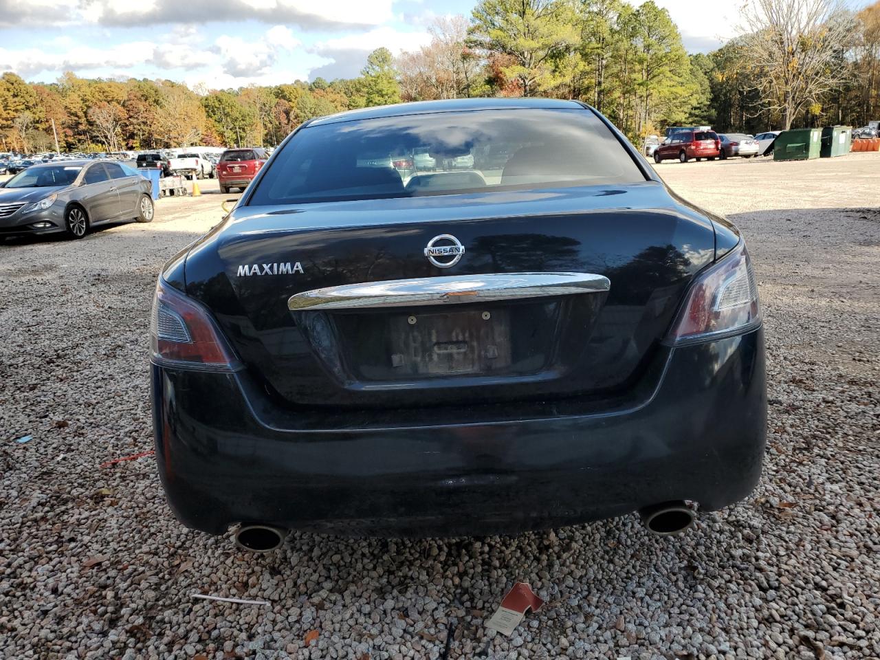 NISSAN MAXIMA S