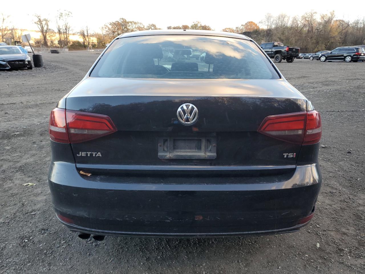 VOLKSWAGEN JETTA S
