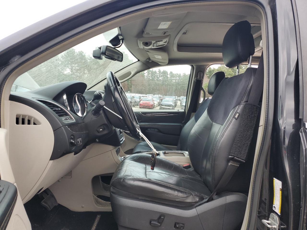 CHRYSLER TOWN & COUNTRY LIMITED