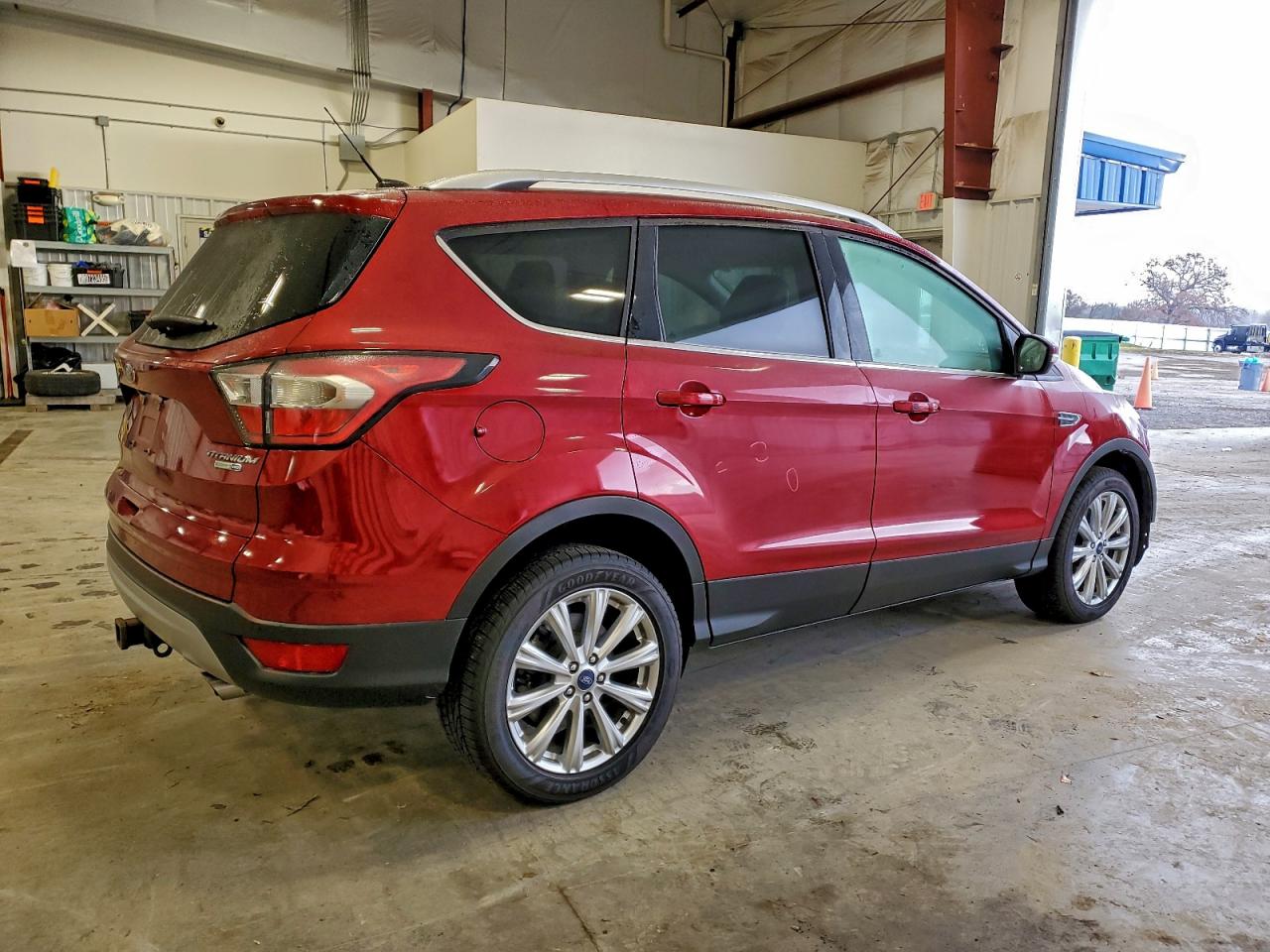 FORD ESCAPE TITANIUM