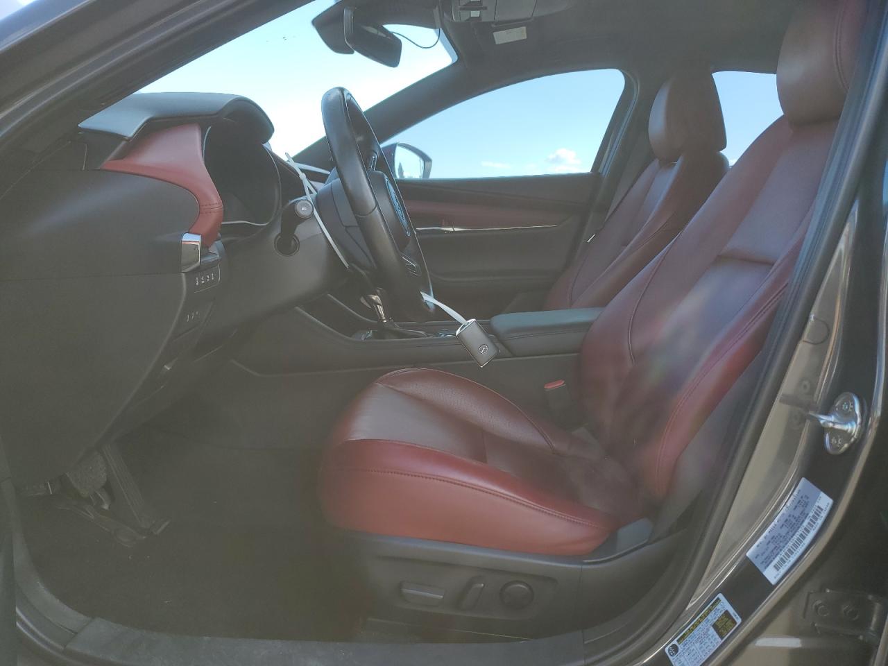 MAZDA 3 PREMIUM PLUS