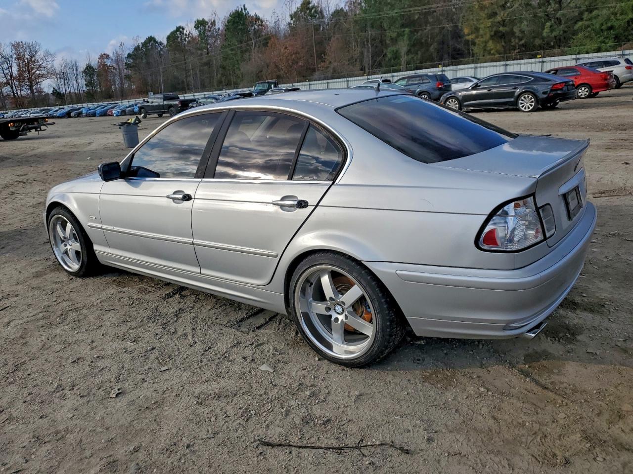 Lot #3303664932 2000 BMW 328I